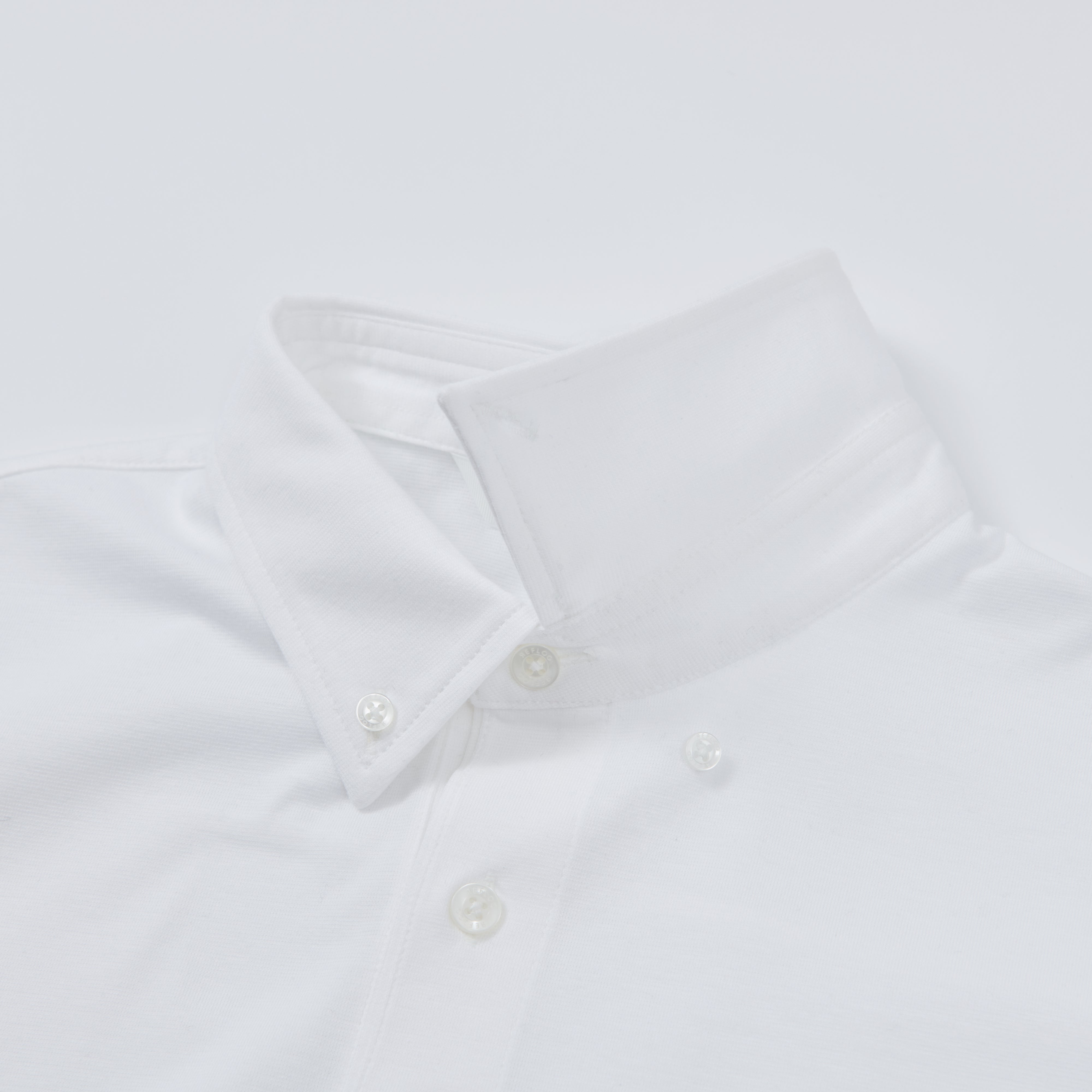 BUTTON-DOWN 透けずにしっかり素材_WHITE